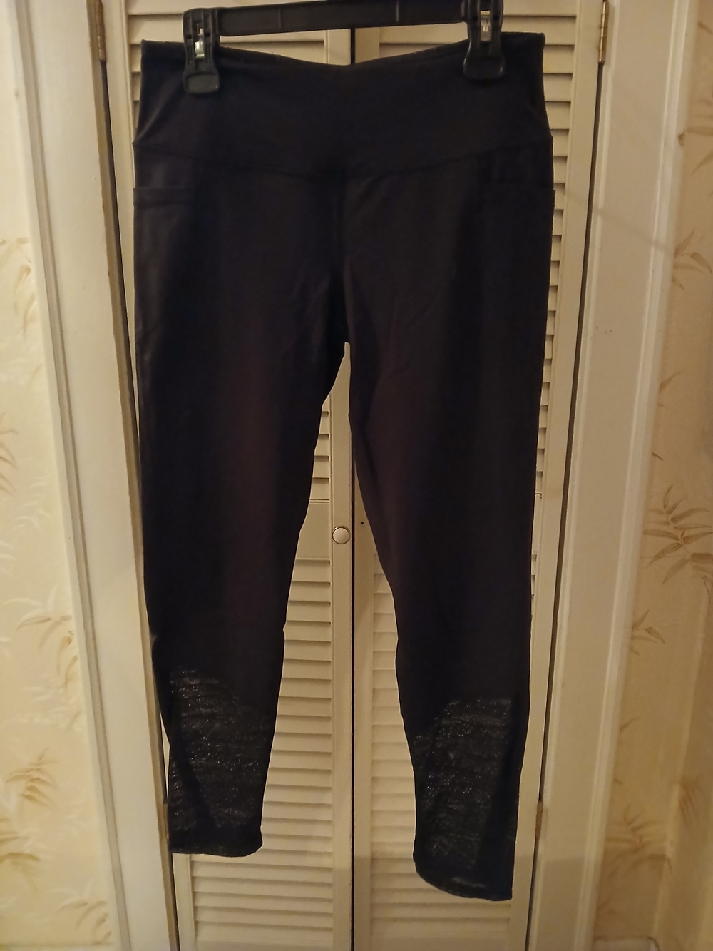 Victorias Secret Women's Black High-Rise Cropped Active Leggings